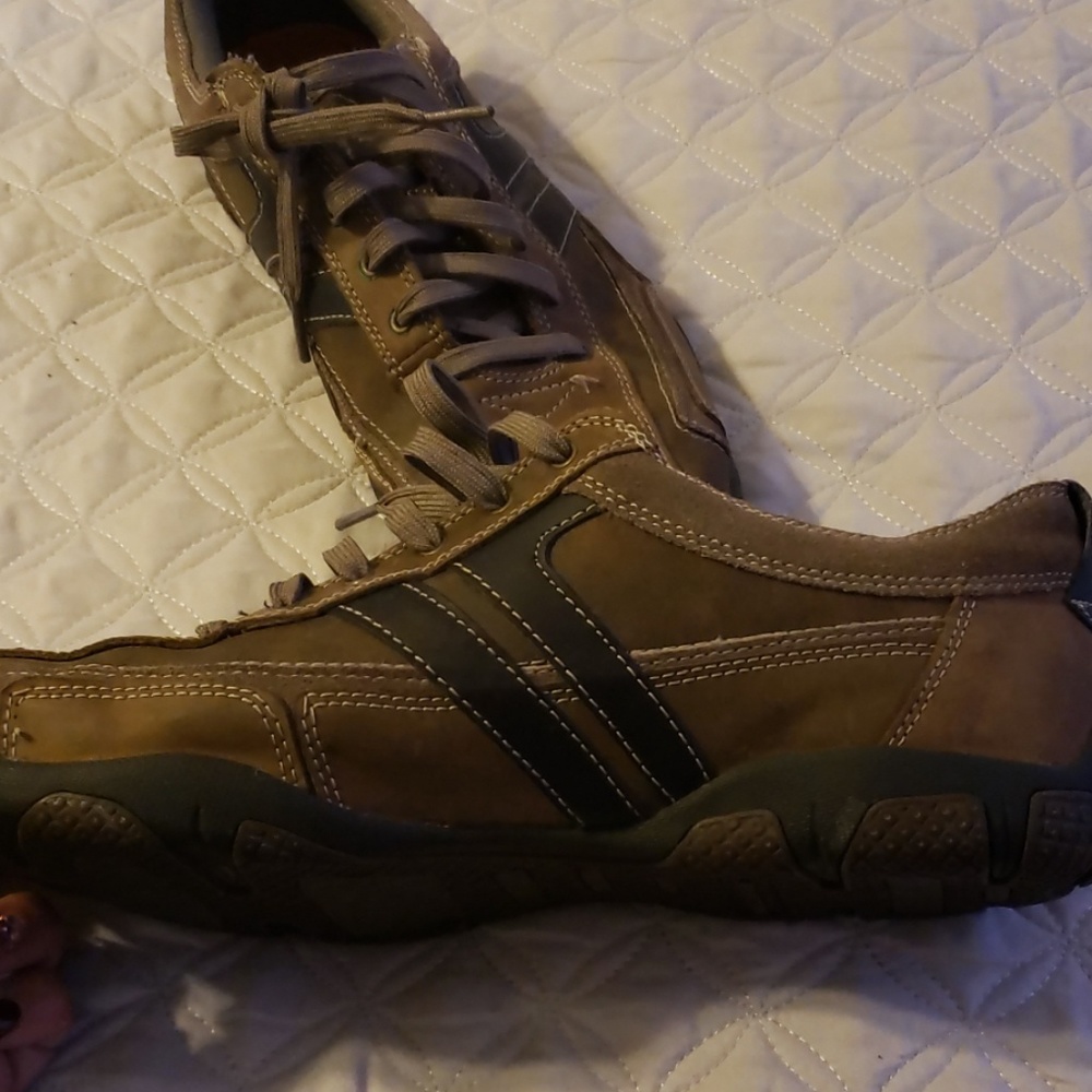 Shoes - Picture 5 of 6